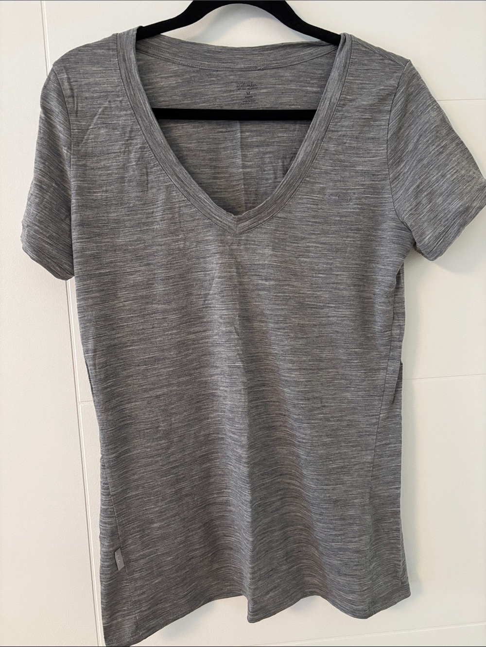 Icebreaker Women's Gray V-Neck Short Sleeve Tee